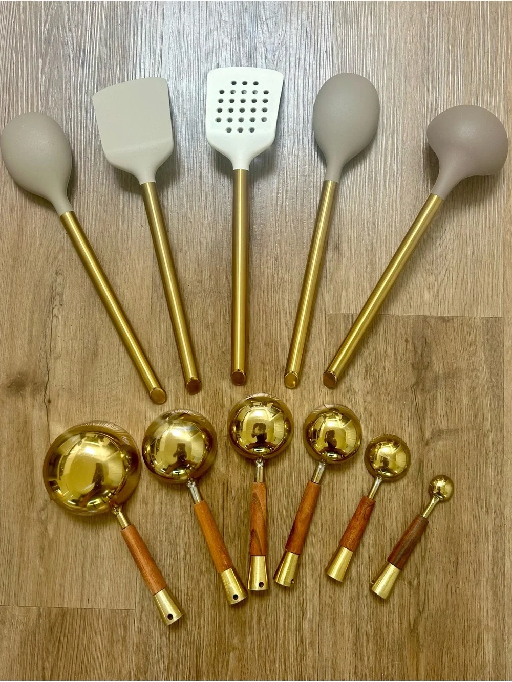 11-Pc Modern Kitchen Utensil Set Gold & Silicone Cooking Tools Measuring Cups